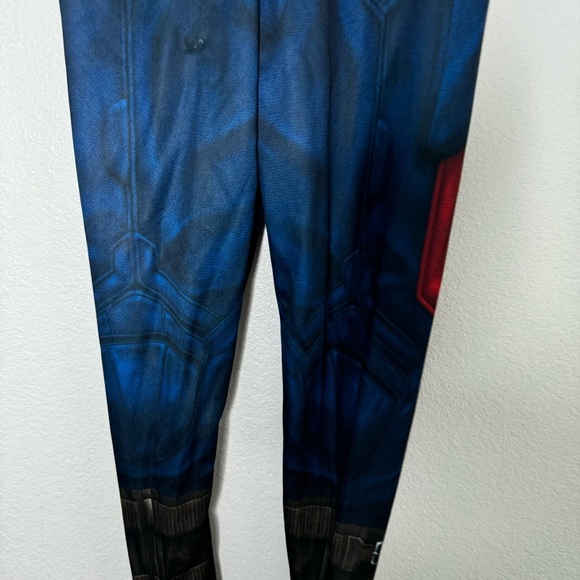 New Marvel Youth Captain America Halloween Costume Size Medium (8-10) - Picture 9 of 15
